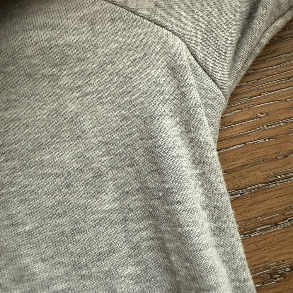 Nine Britton (super soft) Tee - Picture 4 of 4